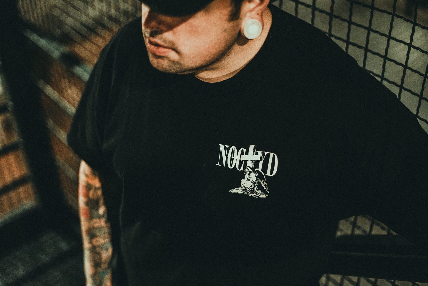 NOCTYD CROSS TEE